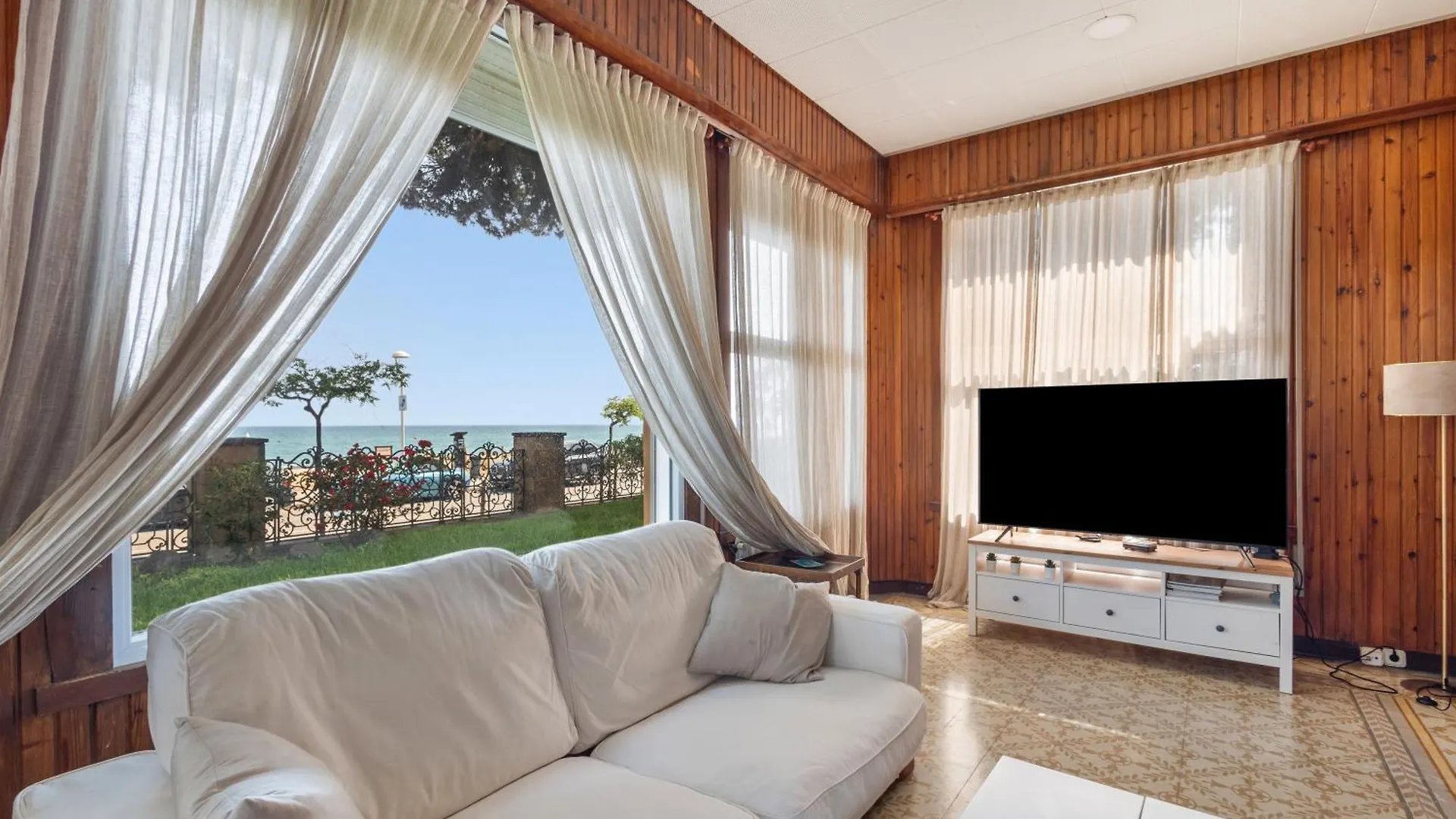 Villa Antonia Sant Vicenc de Montalt